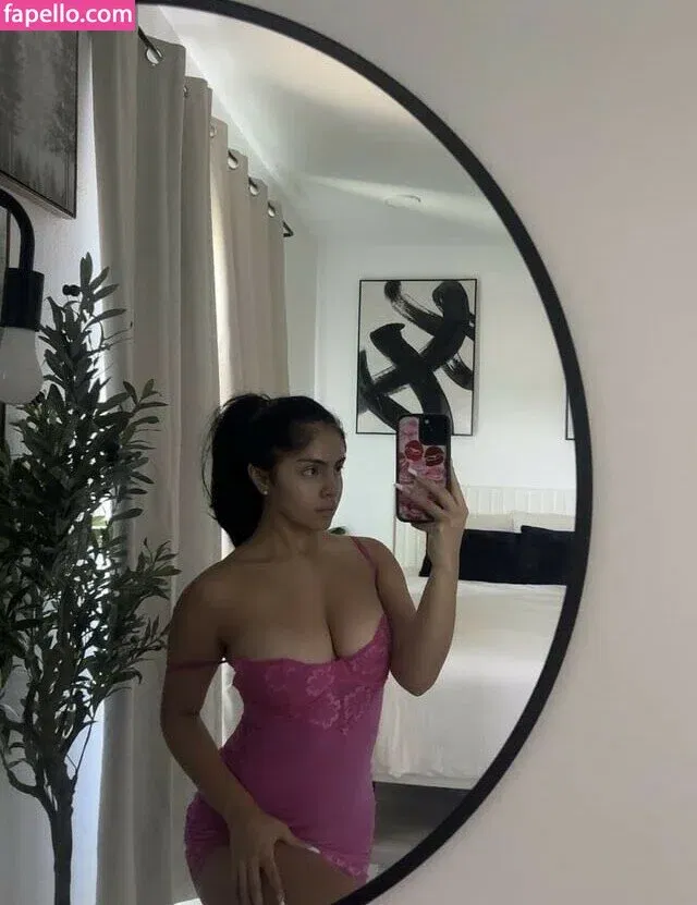 Evelyn Ortiz Onlyfans Photo Gallery 