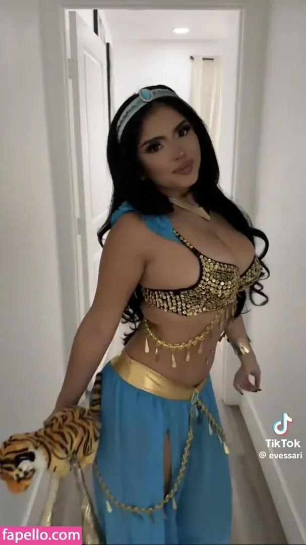 Evelyn Ortiz Onlyfans Photo Gallery 