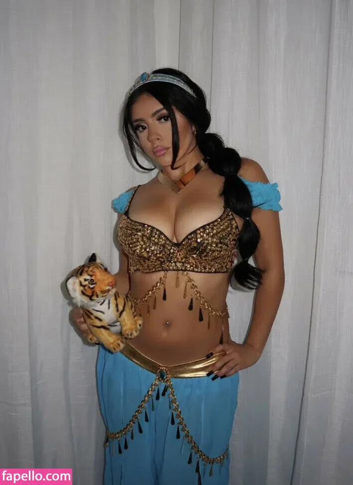 Evelyn Ortiz Onlyfans Photo Gallery 