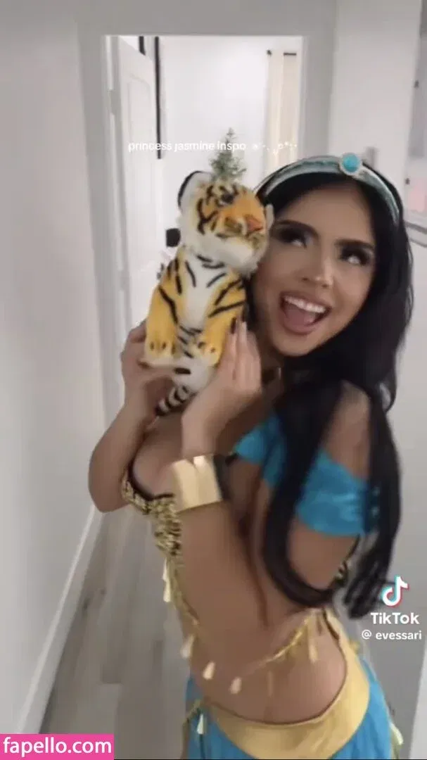 Evelyn Ortiz Onlyfans Photo Gallery 