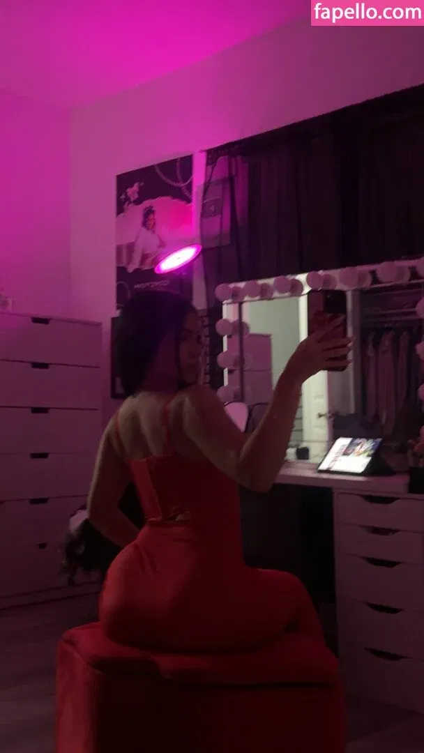 Evelyn Ortiz Onlyfans Photo Gallery 