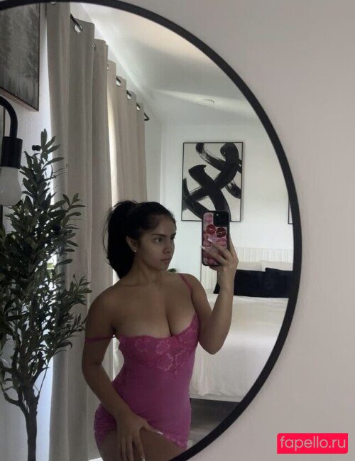 Evelyn Ortiz Onlyfans Photo Gallery 