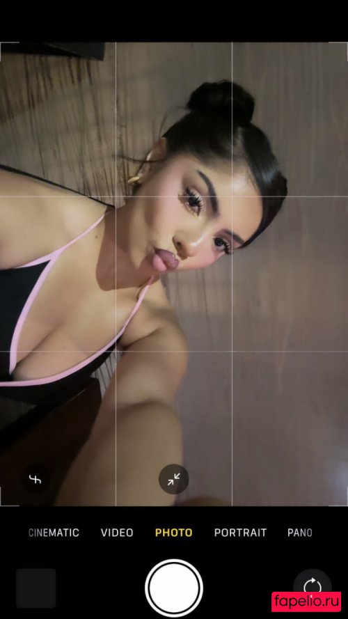 Evelyn Ortiz Onlyfans Photo Gallery 