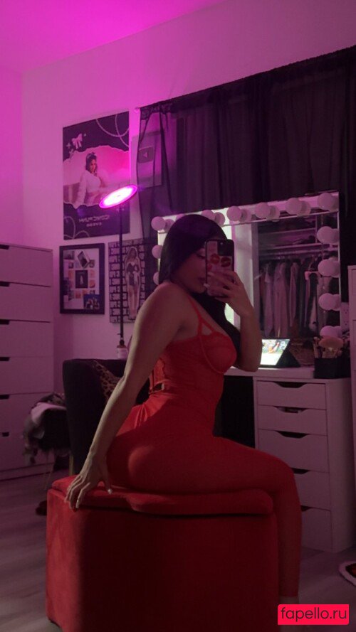 Evelyn Ortiz Onlyfans Photo Gallery 