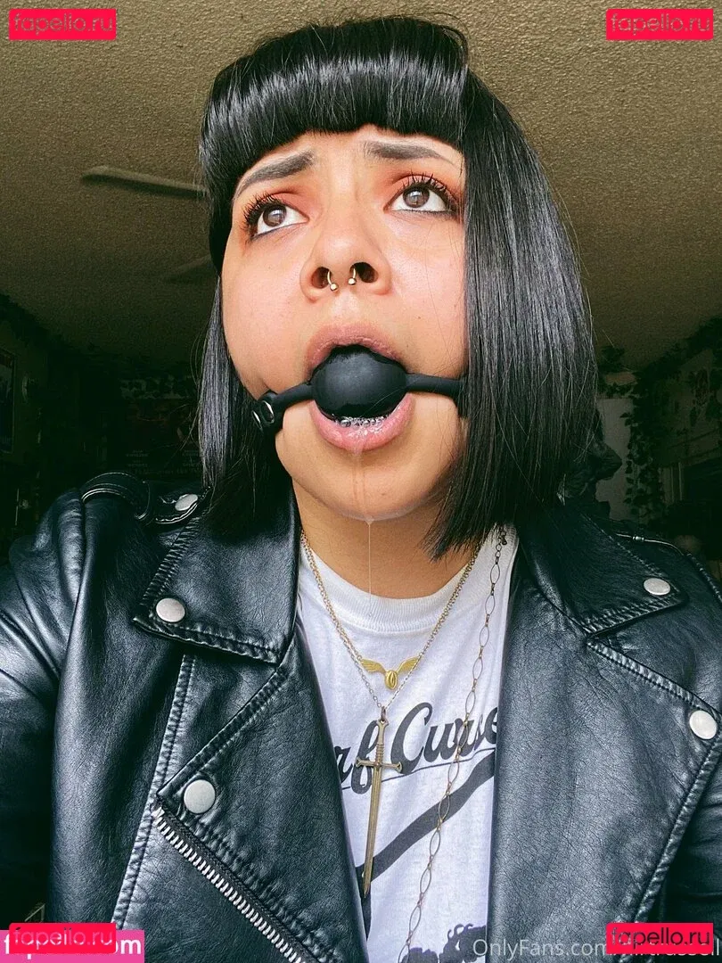 flirtrussell Onlyfans Photo Gallery 