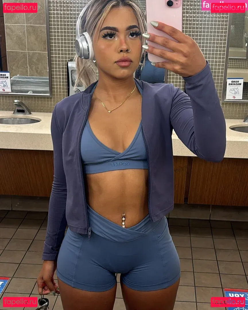 mayafoxy Onlyfans Photo Gallery 