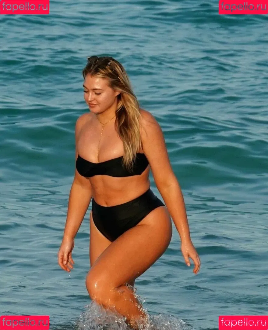 Iskra Lawrence Onlyfans Photo Gallery 