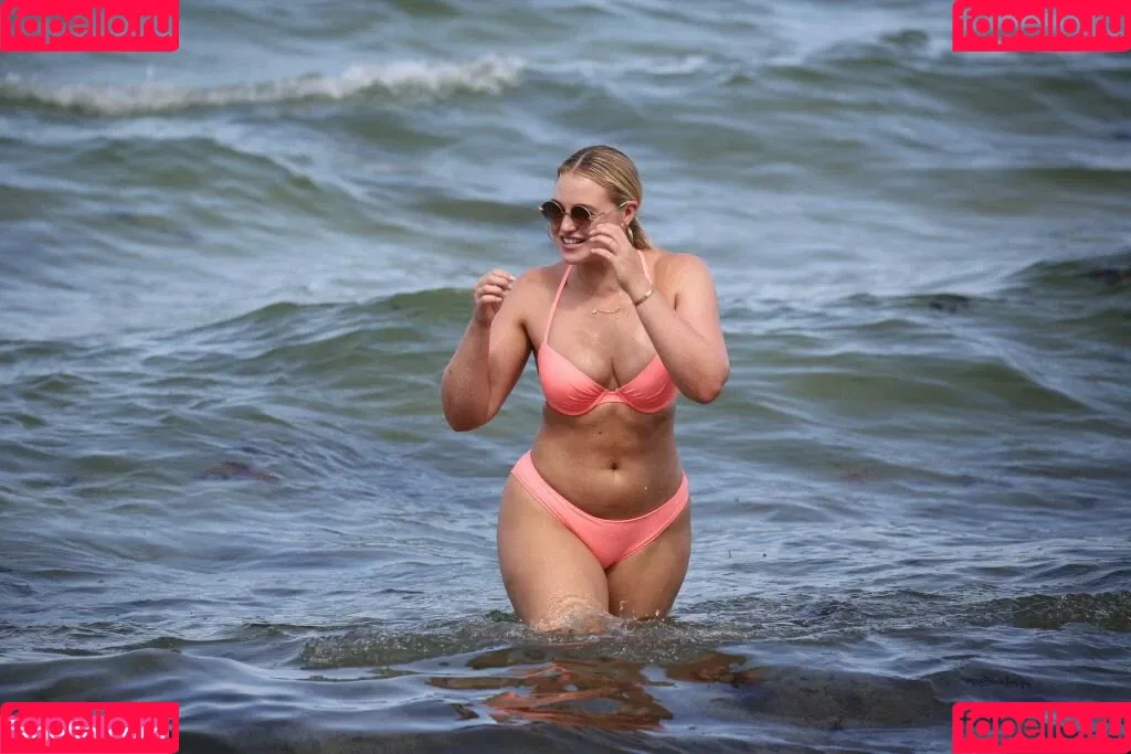 Iskra Lawrence Onlyfans Photo Gallery 