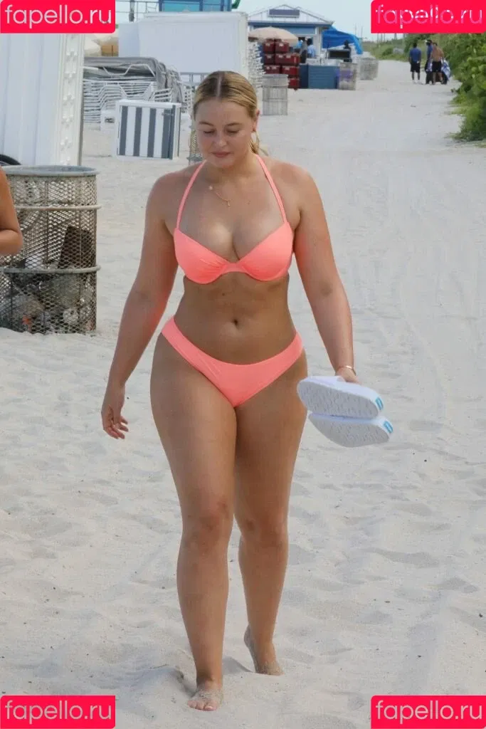 Iskra Lawrence Onlyfans Photo Gallery 