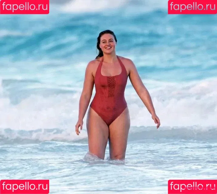 Iskra Lawrence Onlyfans Photo Gallery 