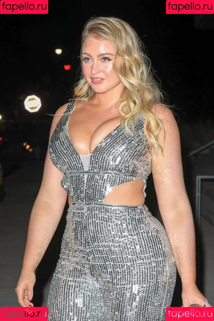 Iskra Lawrence Onlyfans Photo Gallery 