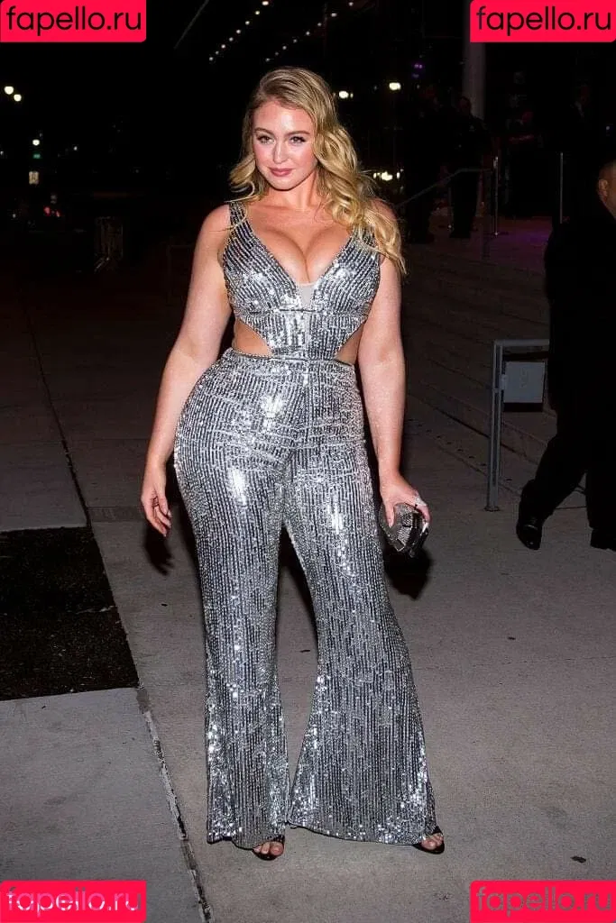 Iskra Lawrence Onlyfans Photo Gallery 