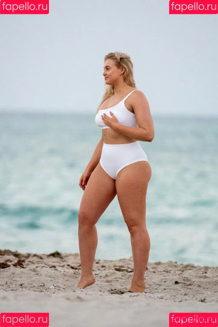 Iskra Lawrence Onlyfans Photo Gallery 