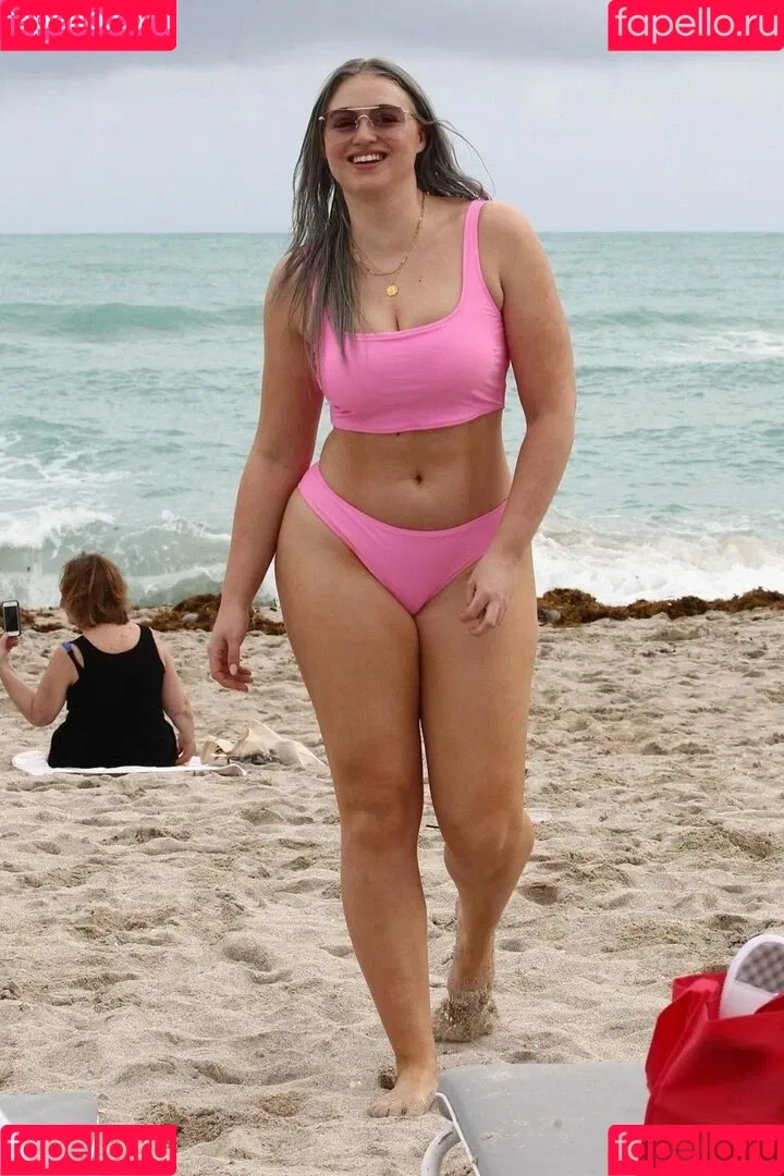Iskra Lawrence Onlyfans Photo Gallery 