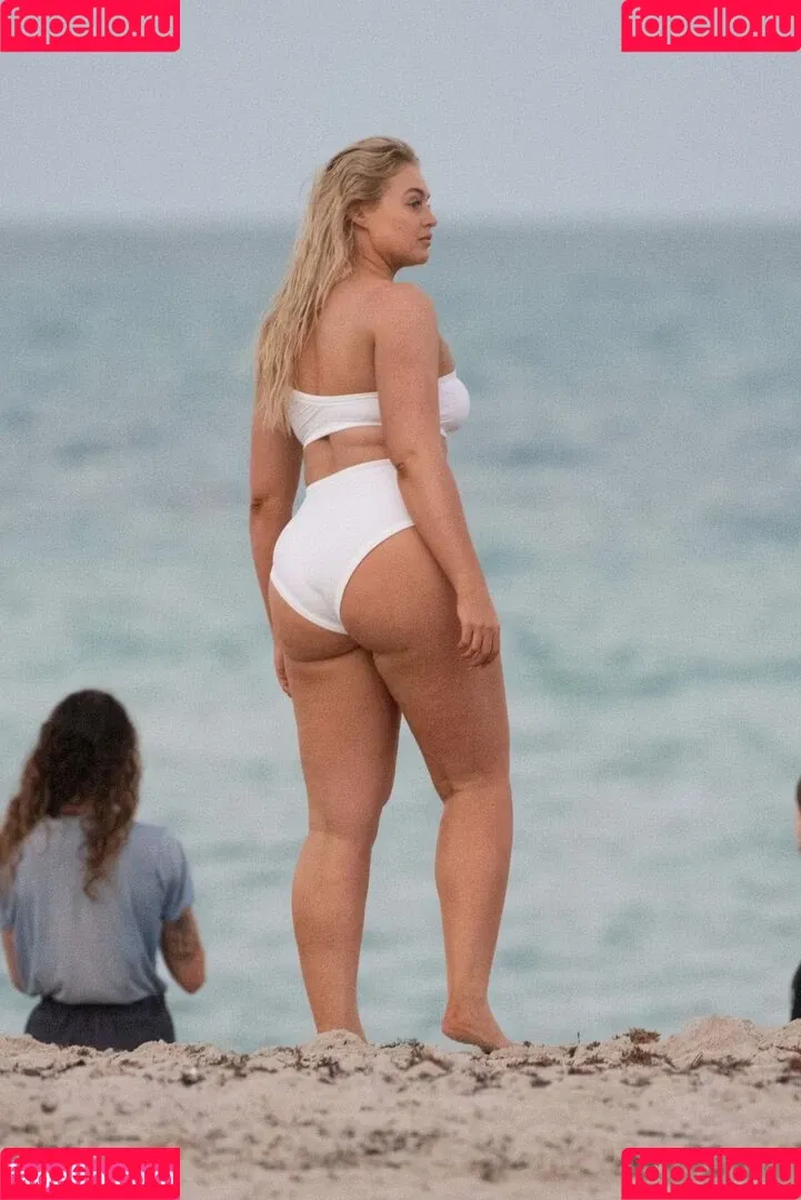 Iskra Lawrence Onlyfans Photo Gallery 