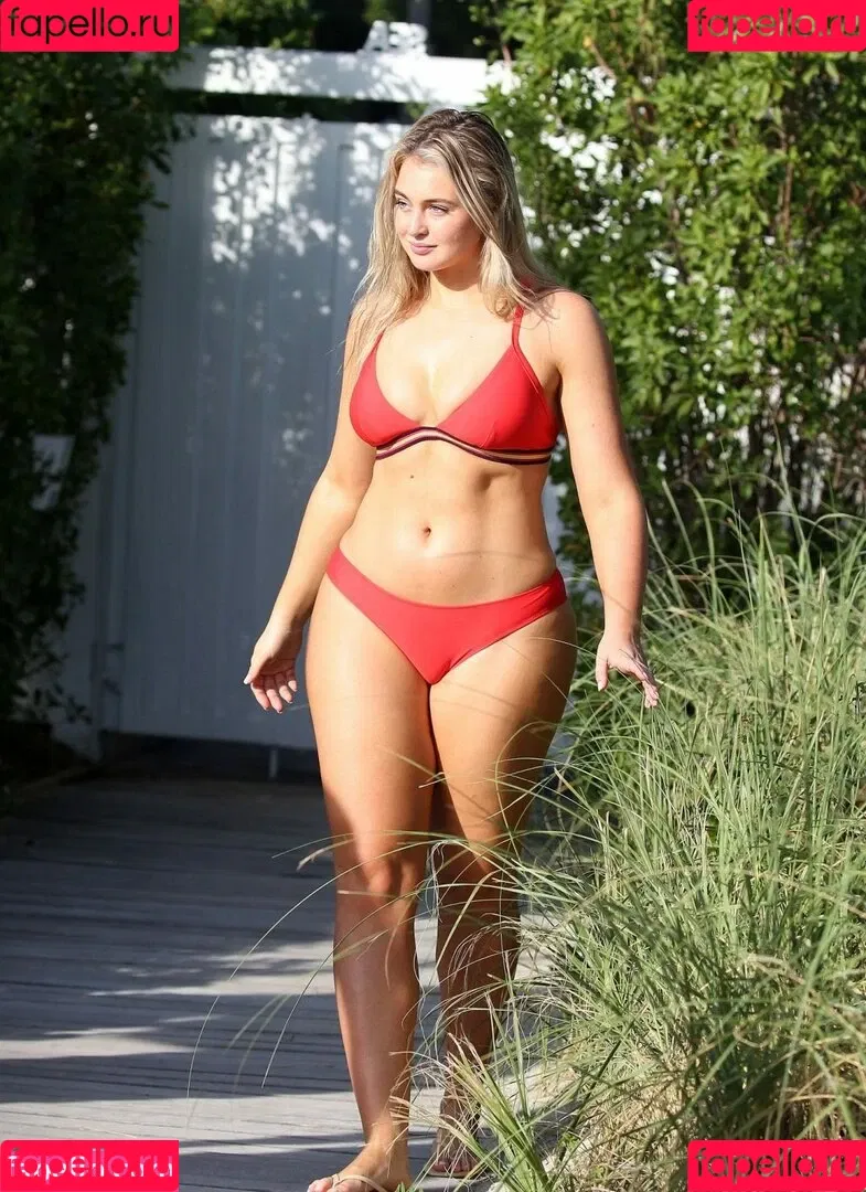 Iskra Lawrence Onlyfans Photo Gallery 