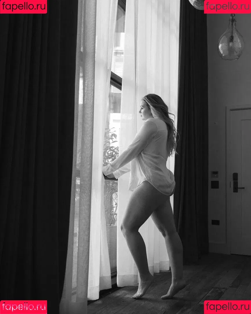 Iskra Lawrence Onlyfans Photo Gallery 