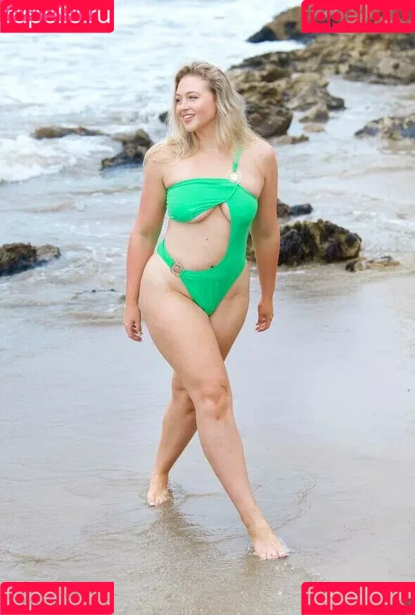 Iskra Lawrence Onlyfans Photo Gallery 