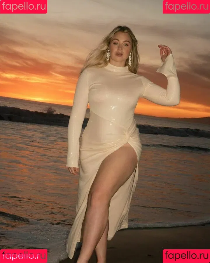Iskra Lawrence Onlyfans Photo Gallery 