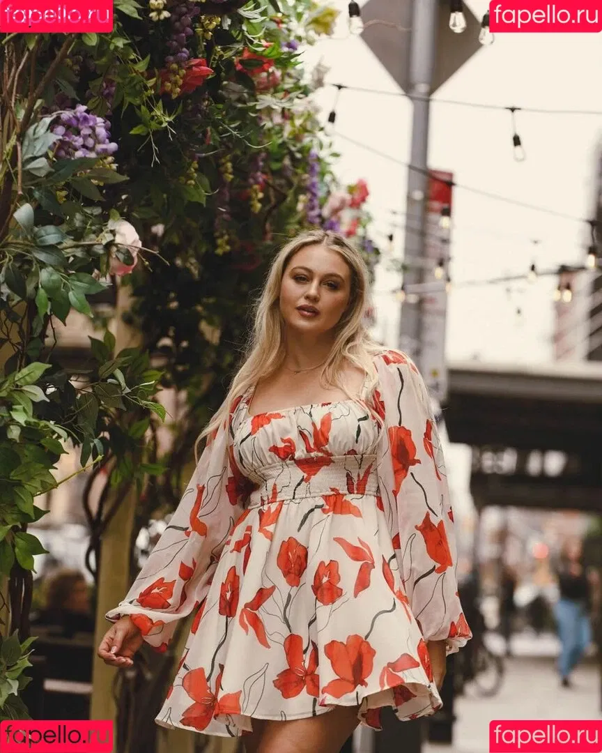 Iskra Lawrence Onlyfans Photo Gallery 
