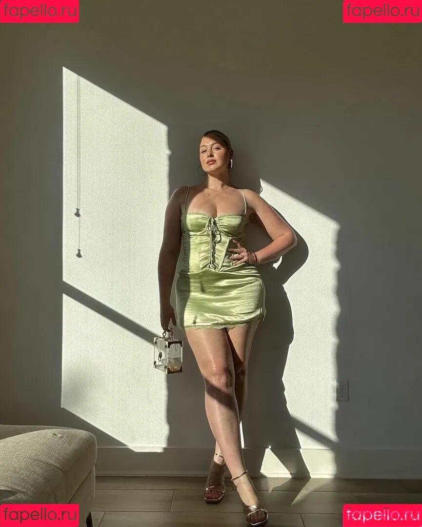 Iskra Lawrence Onlyfans Photo Gallery 