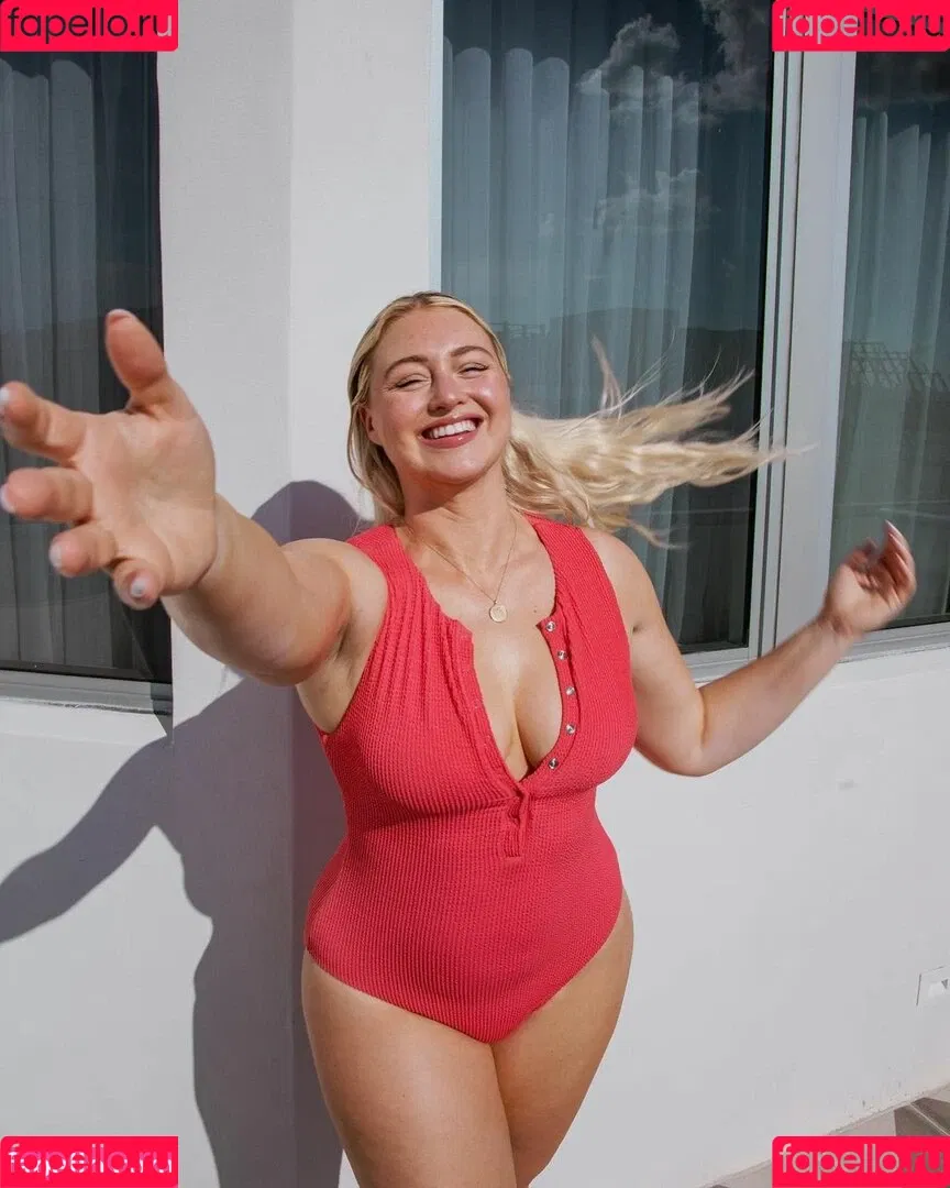 Iskra Lawrence Onlyfans Photo Gallery 