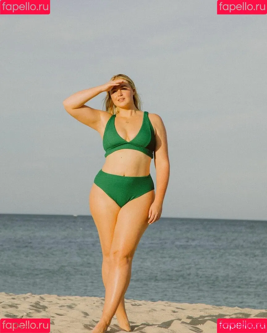 Iskra Lawrence Onlyfans Photo Gallery 