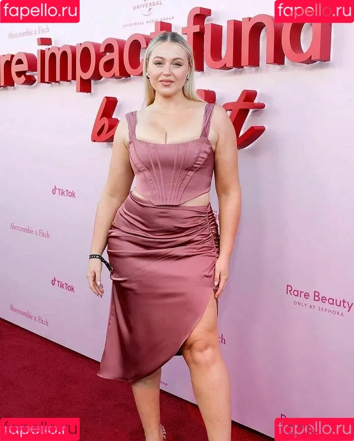 Iskra Lawrence Onlyfans Photo Gallery 