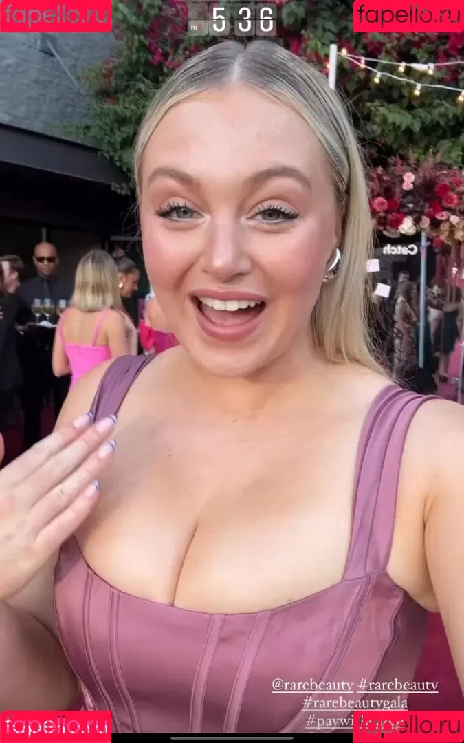 Iskra Lawrence Onlyfans Photo Gallery 