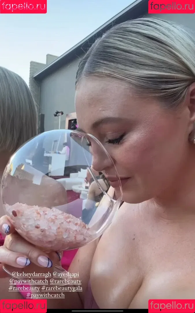 Iskra Lawrence Onlyfans Photo Gallery 