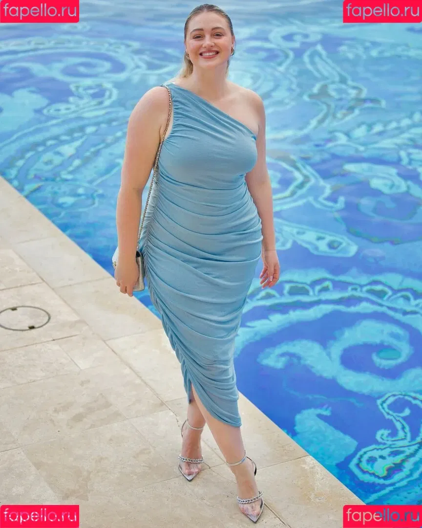 Iskra Lawrence Onlyfans Photo Gallery 