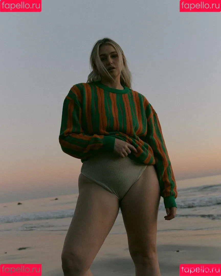 Iskra Lawrence Onlyfans Photo Gallery 