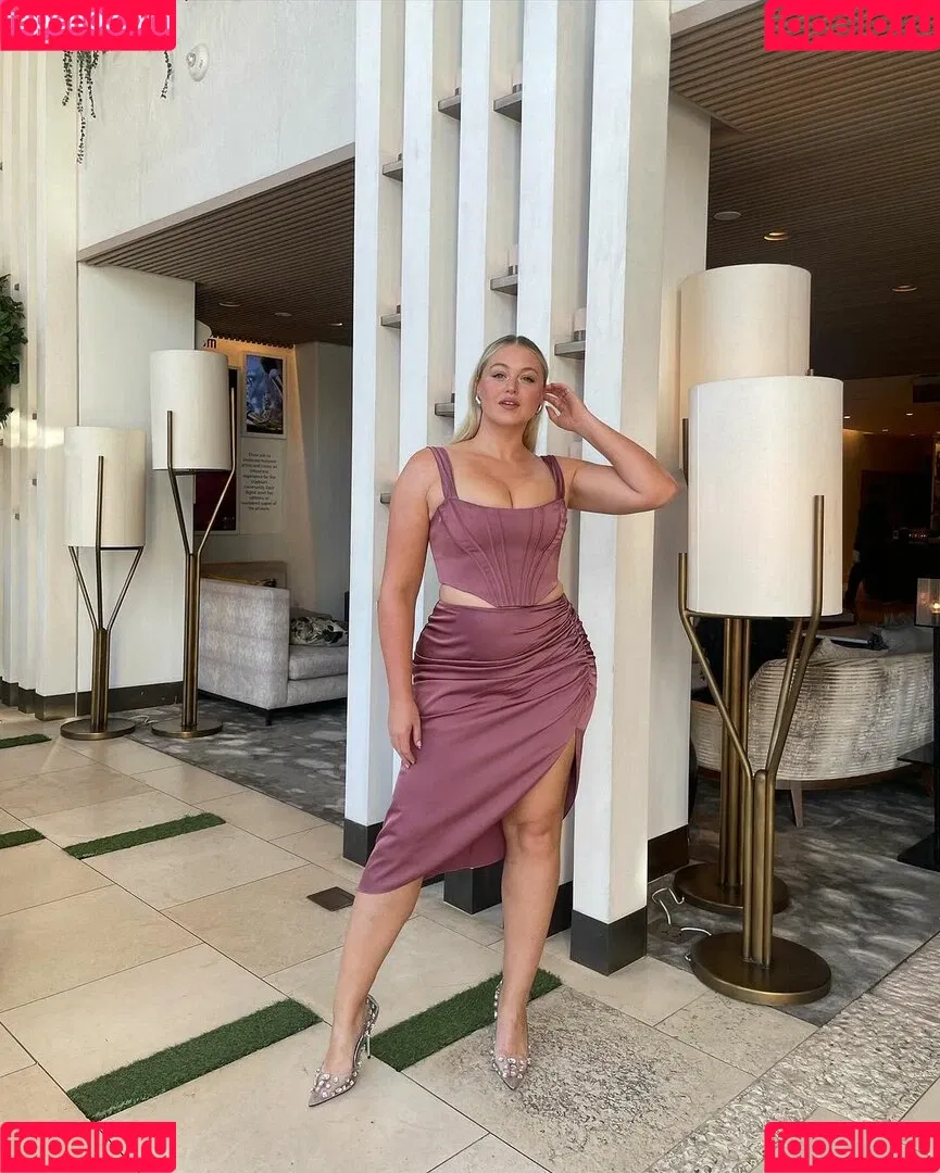 Iskra Lawrence Onlyfans Photo Gallery 