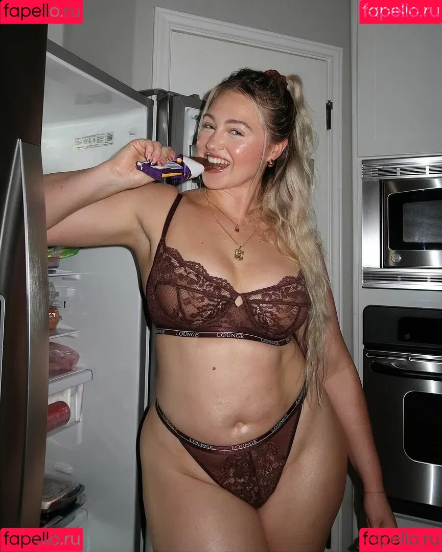 Iskra Lawrence Onlyfans Photo Gallery 