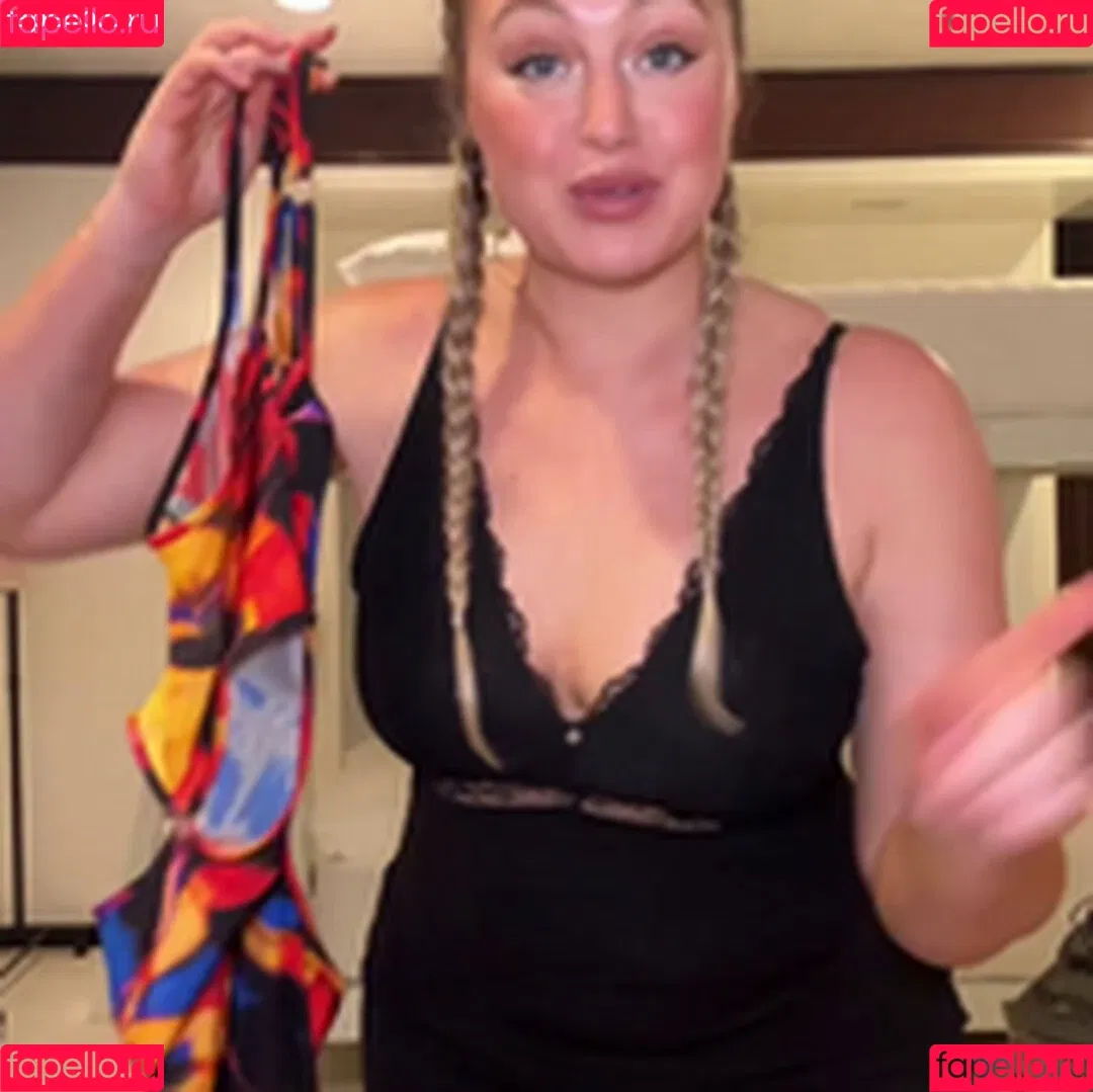 Iskra Lawrence Onlyfans Photo Gallery 