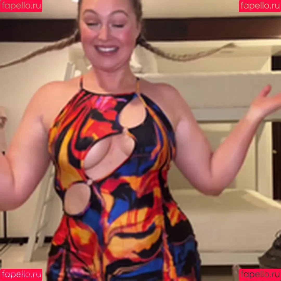 Iskra Lawrence Onlyfans Photo Gallery 