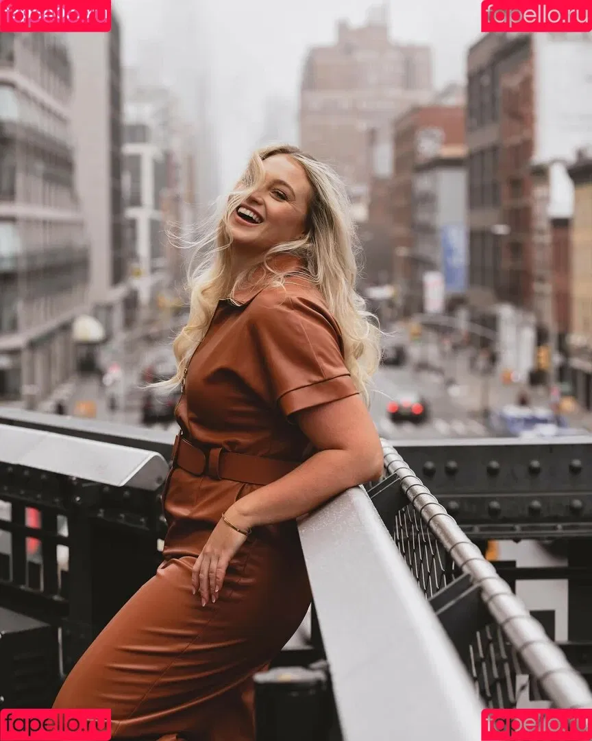 Iskra Lawrence Onlyfans Photo Gallery 
