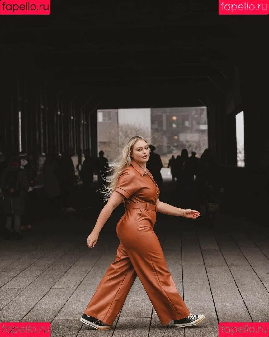 Iskra Lawrence Onlyfans Photo Gallery 