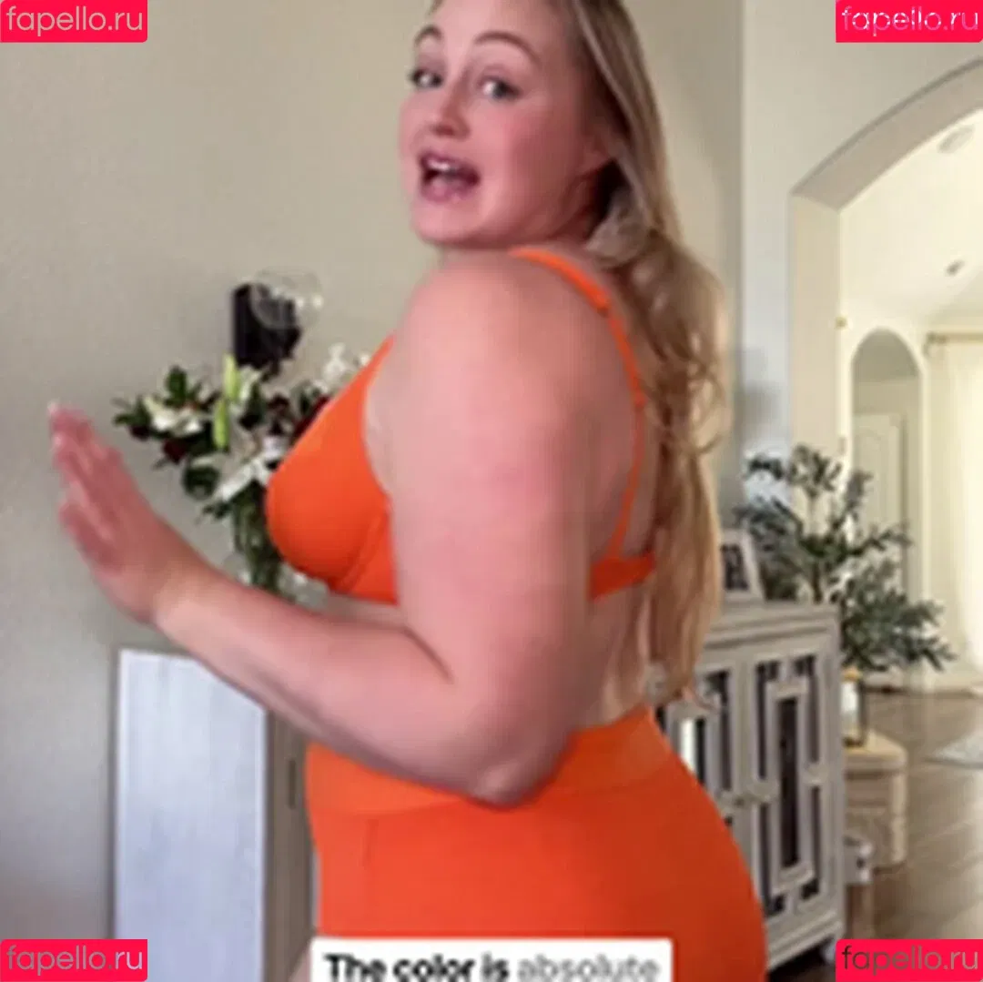 Iskra Lawrence Onlyfans Photo Gallery 