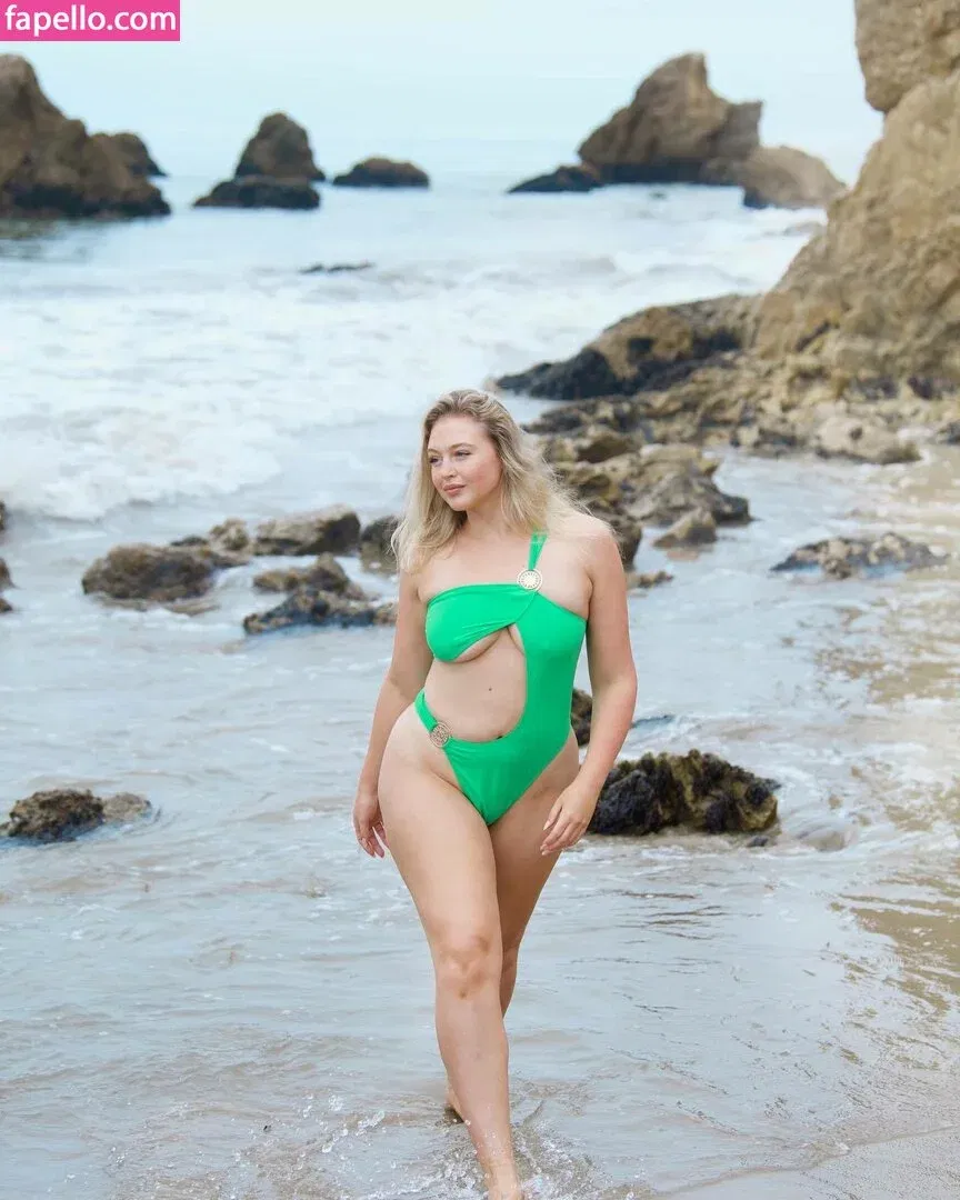 Iskra Lawrence Onlyfans Photo Gallery 