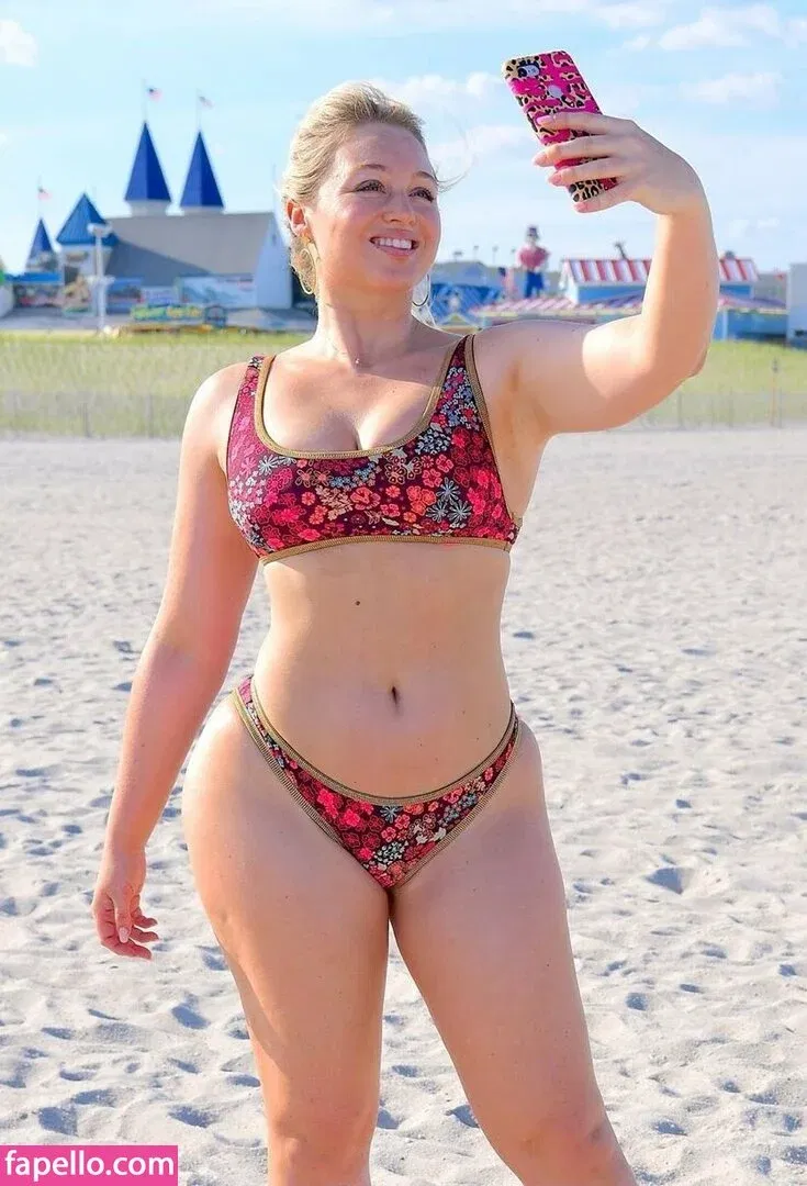 Iskra Lawrence Onlyfans Photo Gallery 