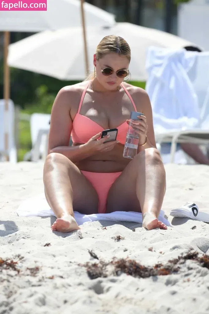 Iskra Lawrence Onlyfans Photo Gallery 