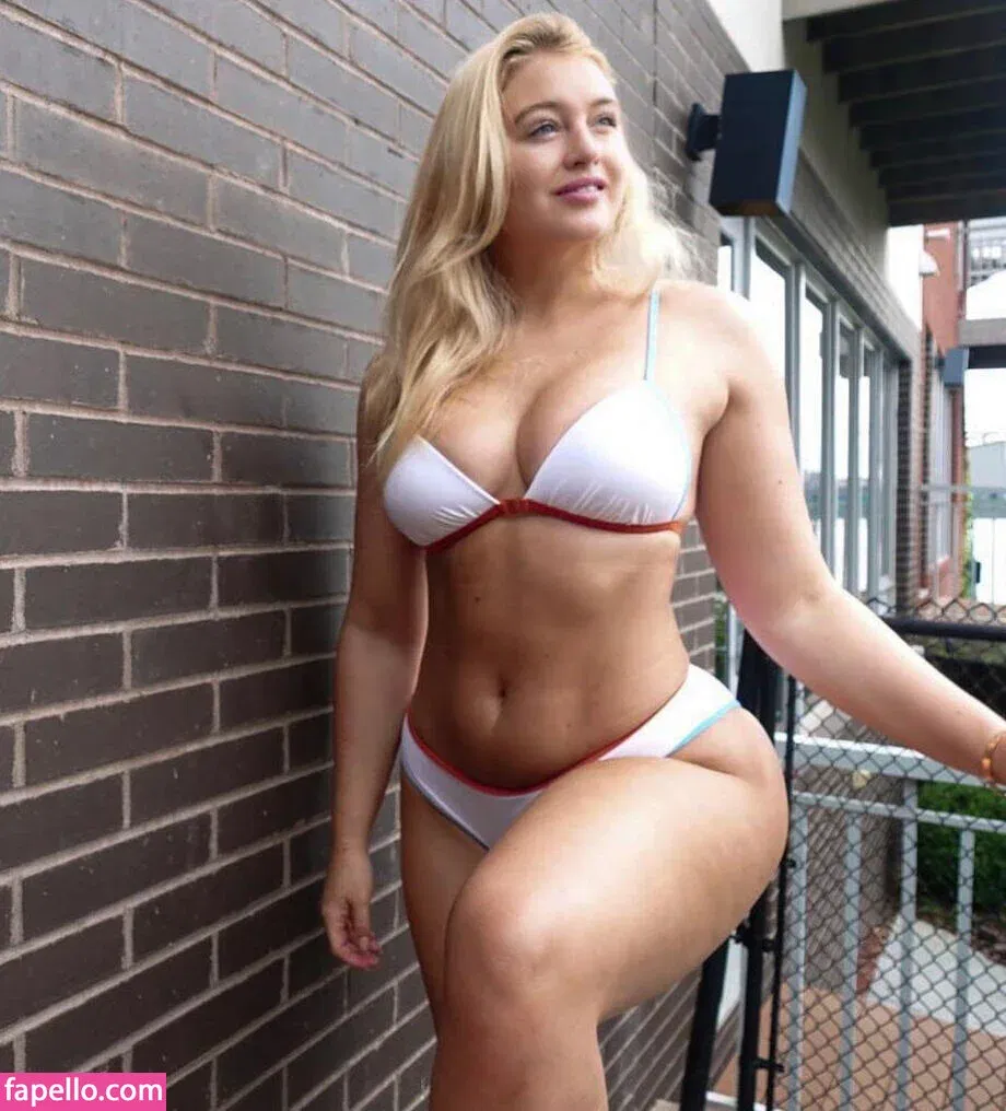 Iskra Lawrence Onlyfans Photo Gallery 