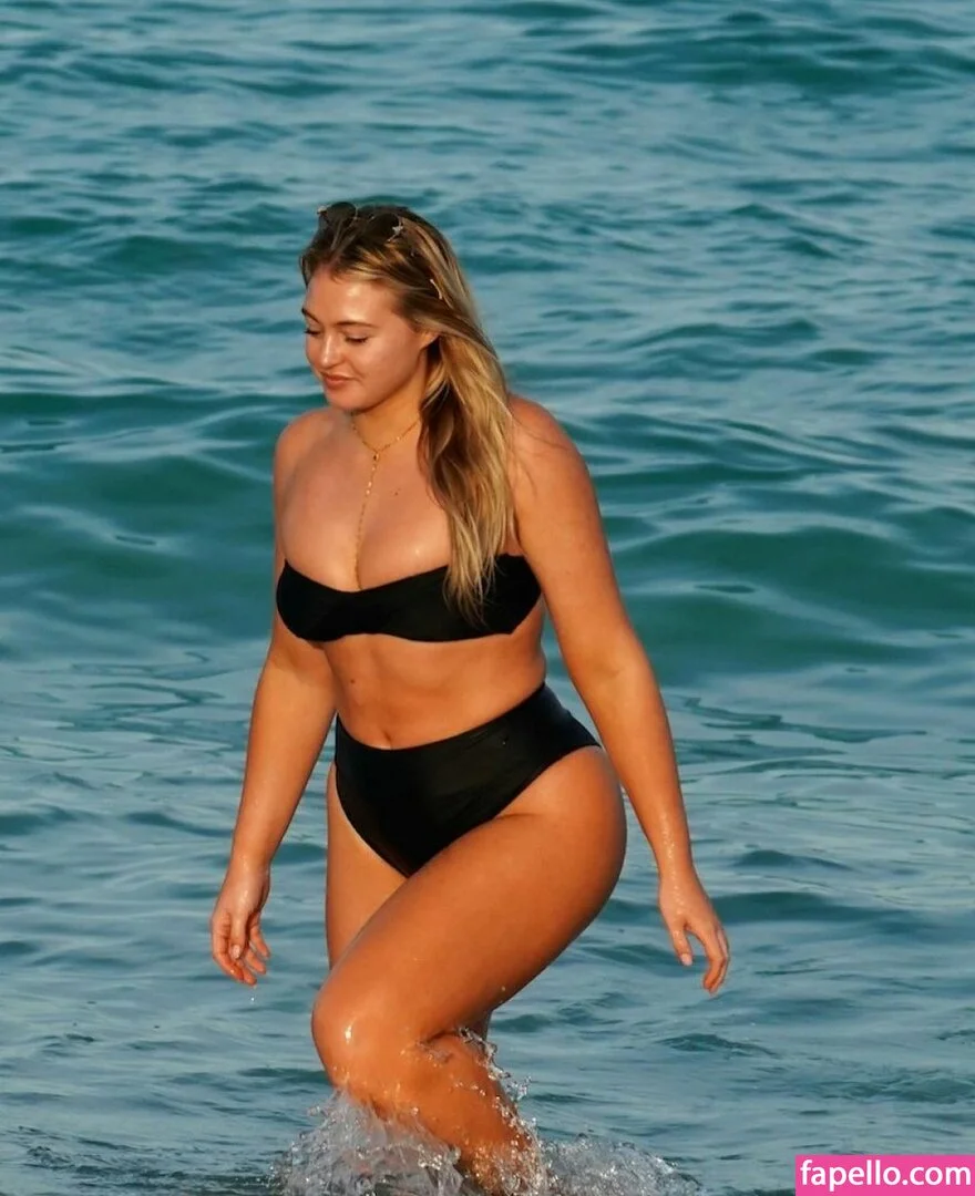 Iskra Lawrence Onlyfans Photo Gallery 