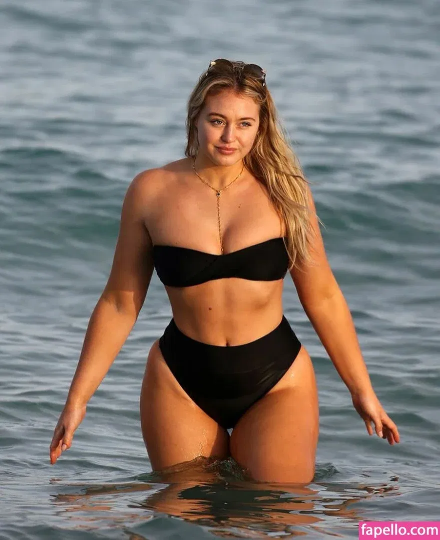 Iskra Lawrence Onlyfans Photo Gallery 