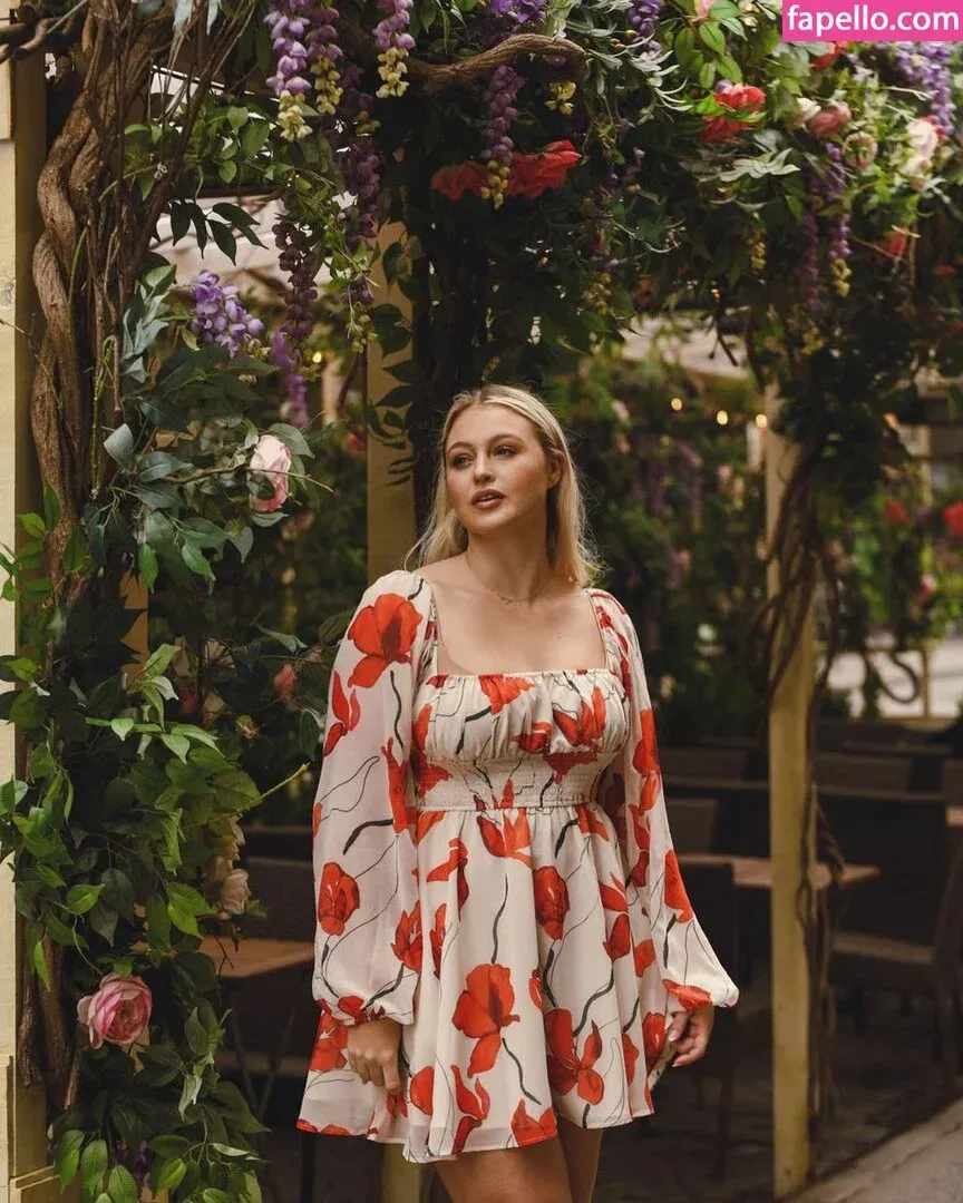 Iskra Lawrence Onlyfans Photo Gallery 