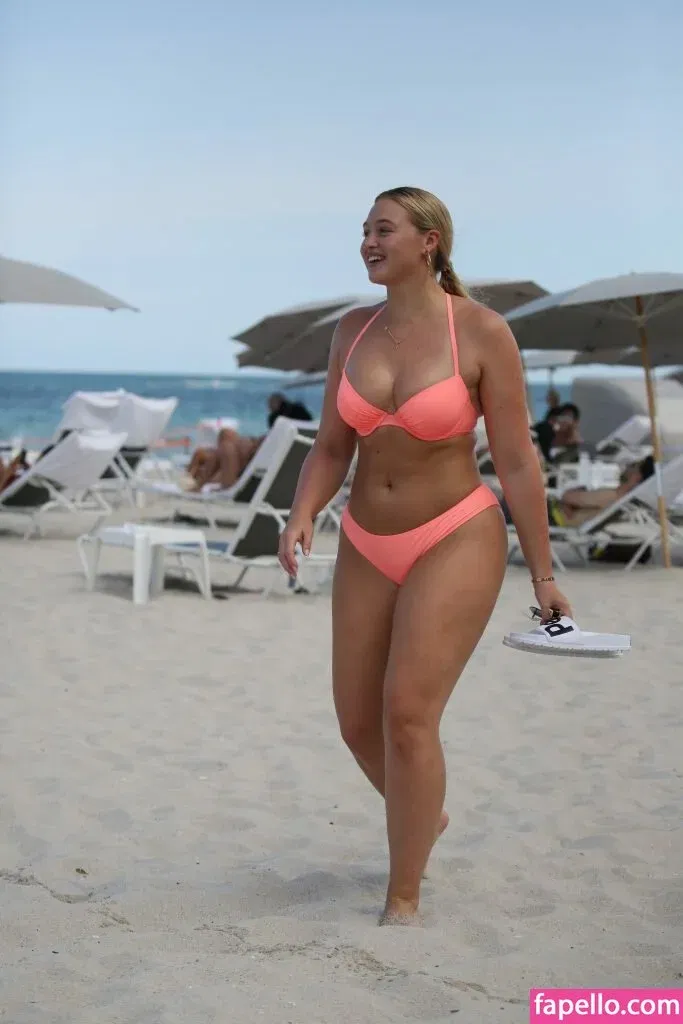 Iskra Lawrence Onlyfans Photo Gallery 