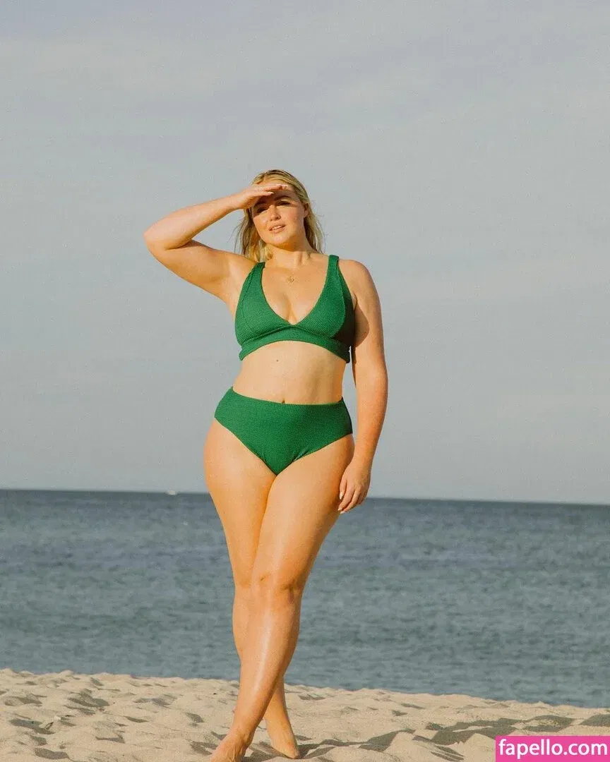 Iskra Lawrence Onlyfans Photo Gallery 