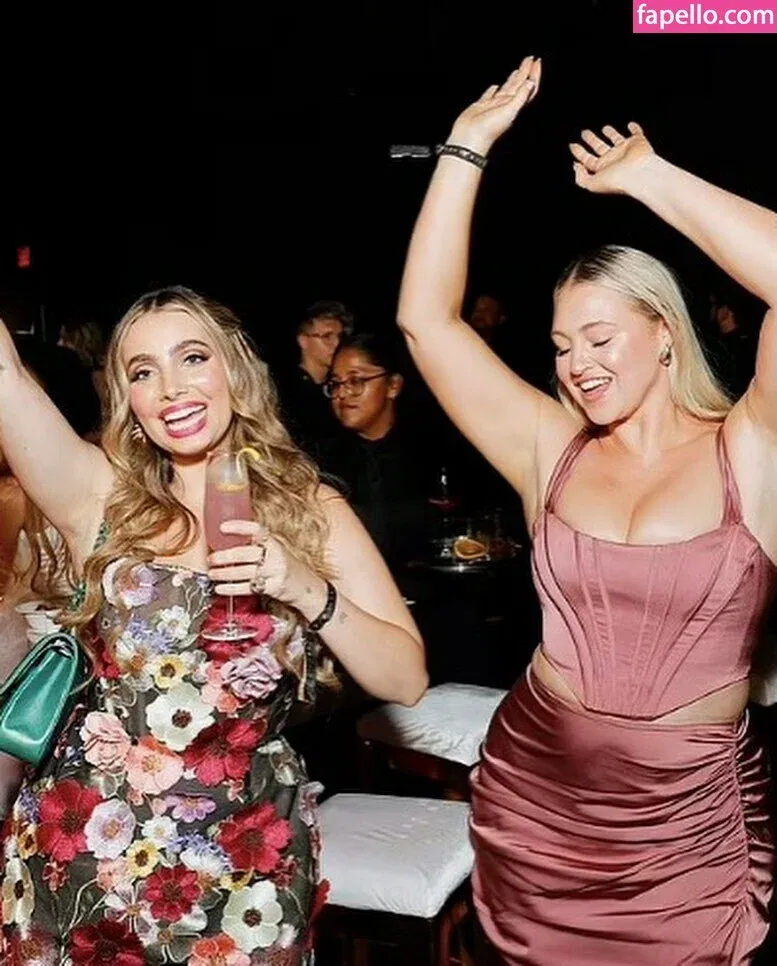 Iskra Lawrence Onlyfans Photo Gallery 