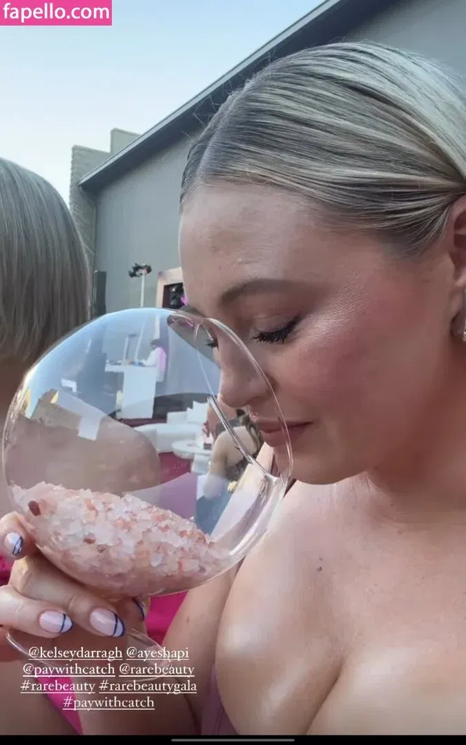 Iskra Lawrence Onlyfans Photo Gallery 